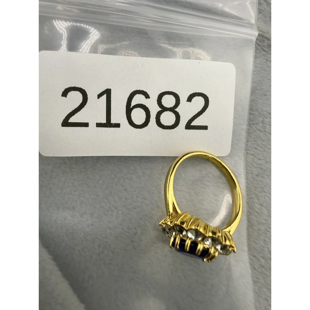 Cocktail Ring Blue Gold Tone Rhinestone Oval Cluster Size 8